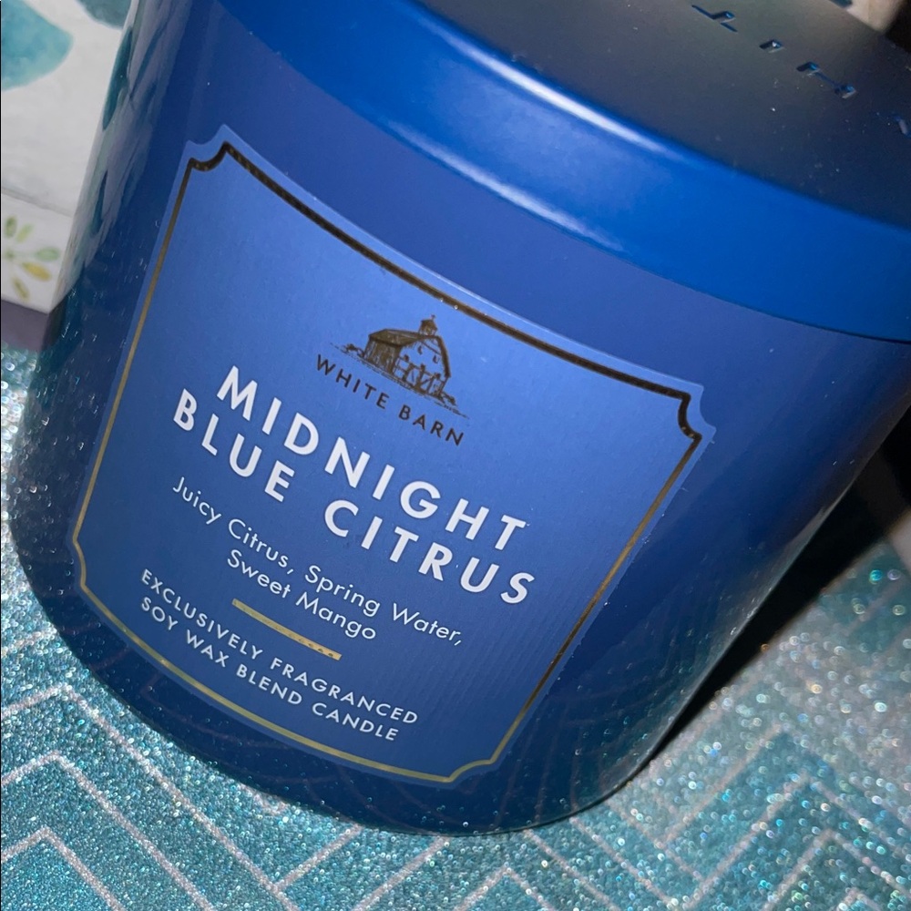 White Barn Midnight Blue Citrus Candle - Blue